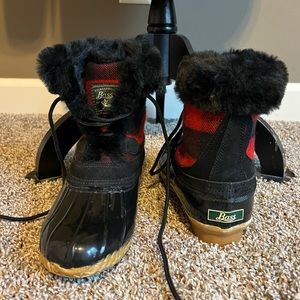GH Bass plaid duck boots size 7